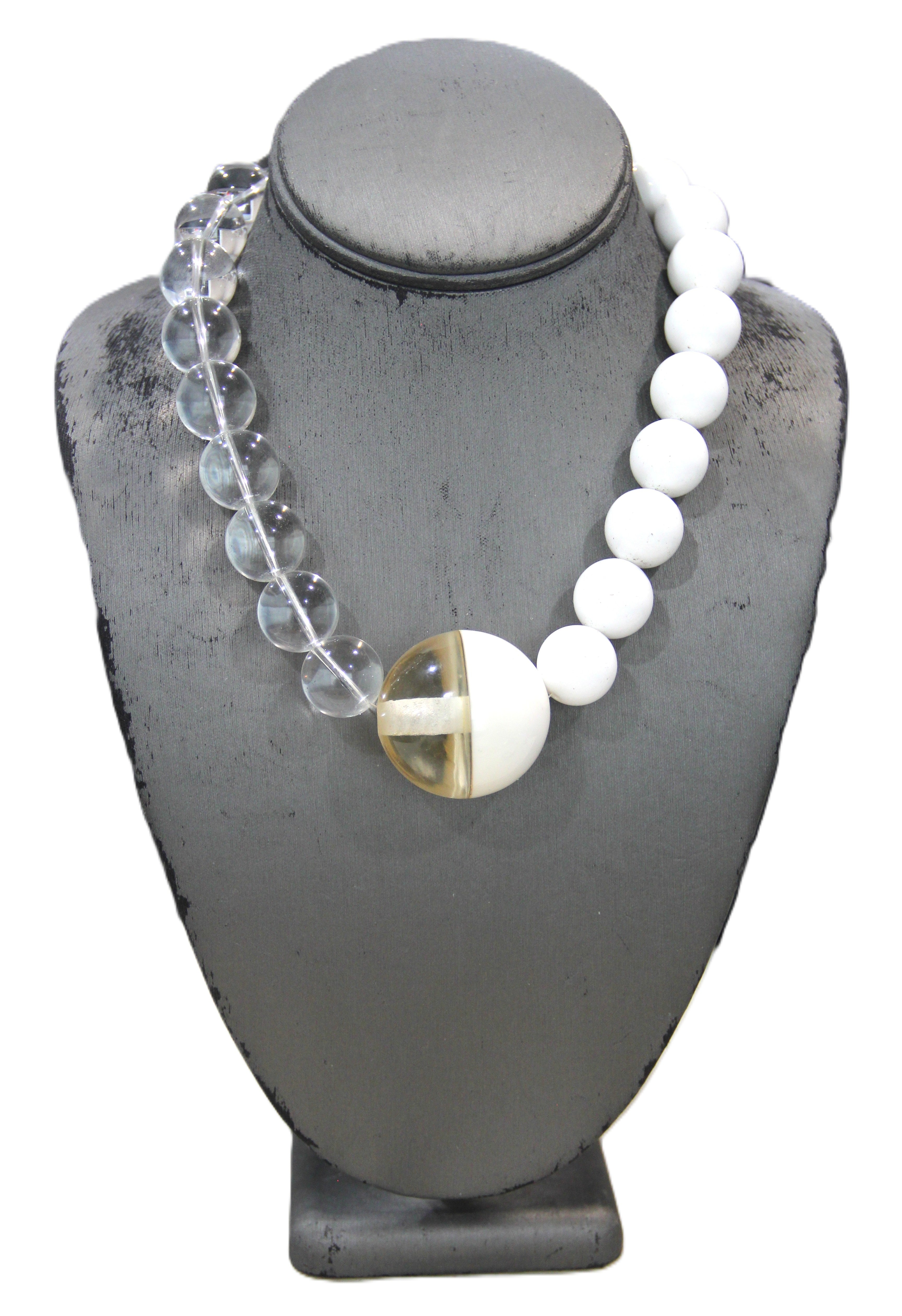 DEAD STOCK GRAZIANO MOD CHUNKY LUCITE NECKLACE - SHORT 