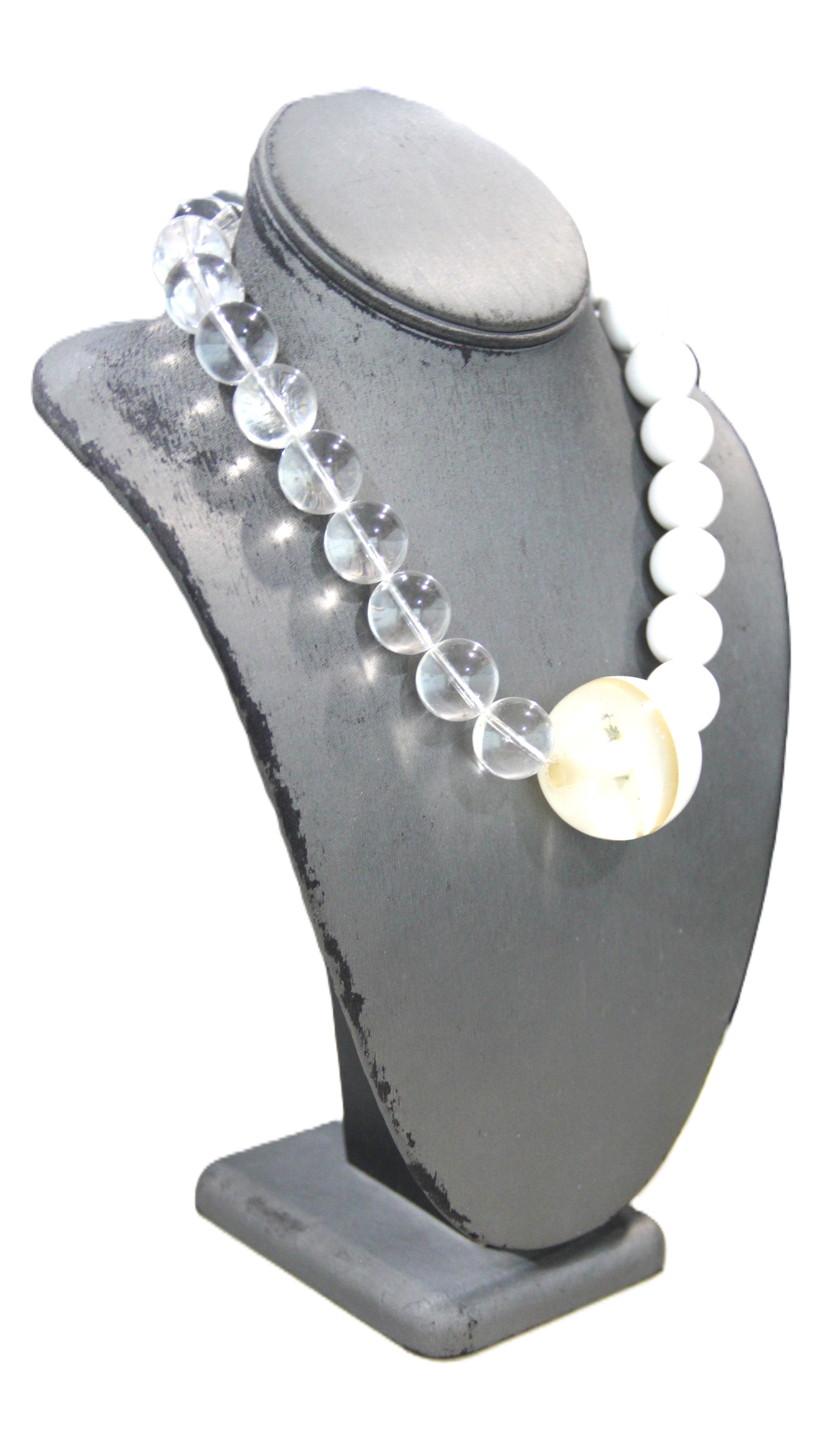 DEAD STOCK GRAZIANO MOD CHUNKY LUCITE NECKLACE - SHORT 