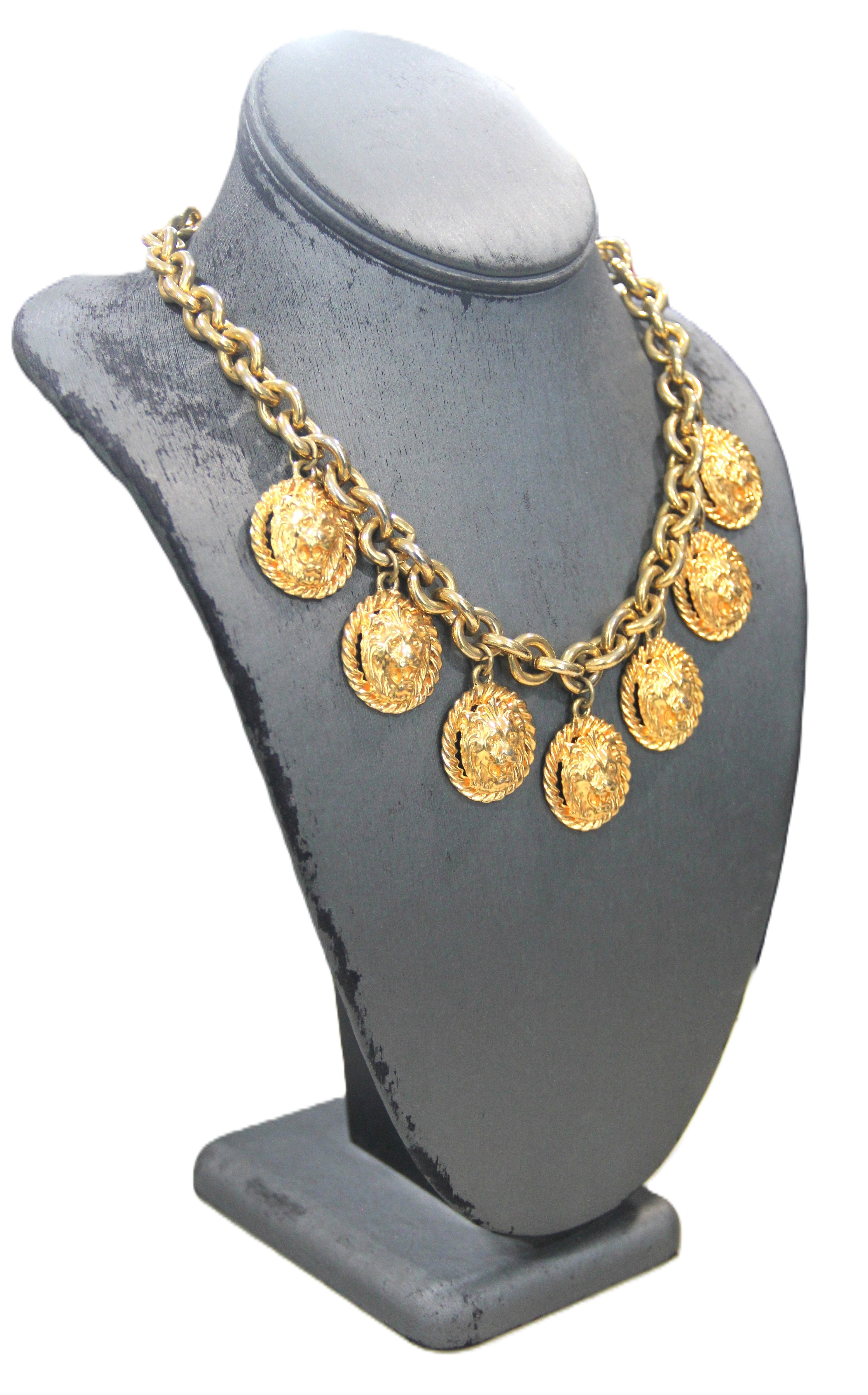 ANNE KLEIN VINTAGE LION CHARM NECKLACE & PIERCED EARRINGS SET
