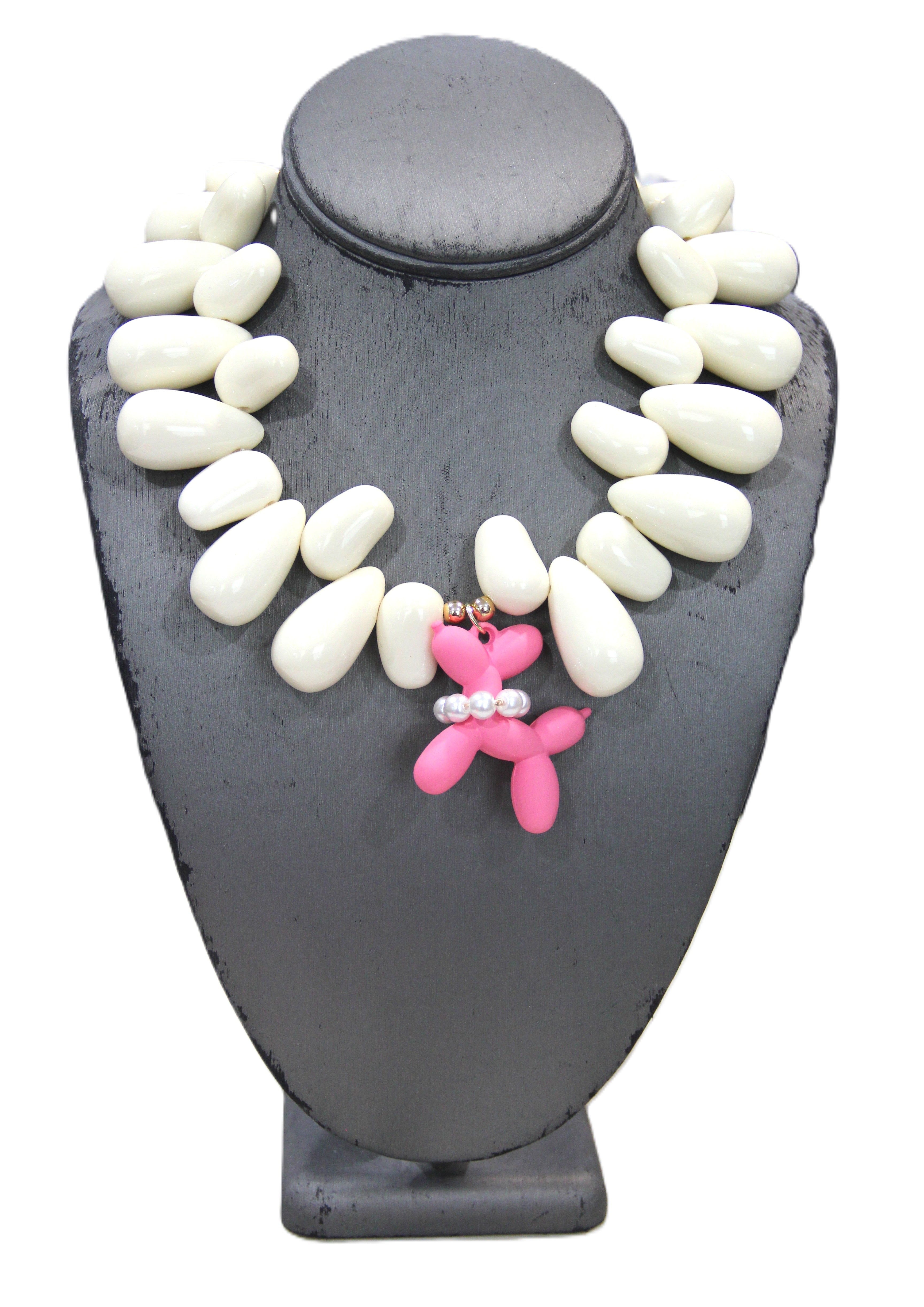 CONTEMPORARY FX PEARL BALLOON DOG MAXIMALIST NECKLACE