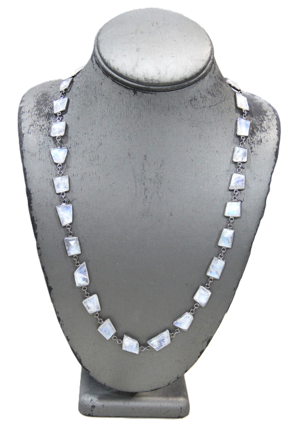 ESTATE VINTAGE MOONSTONE NECKLACE