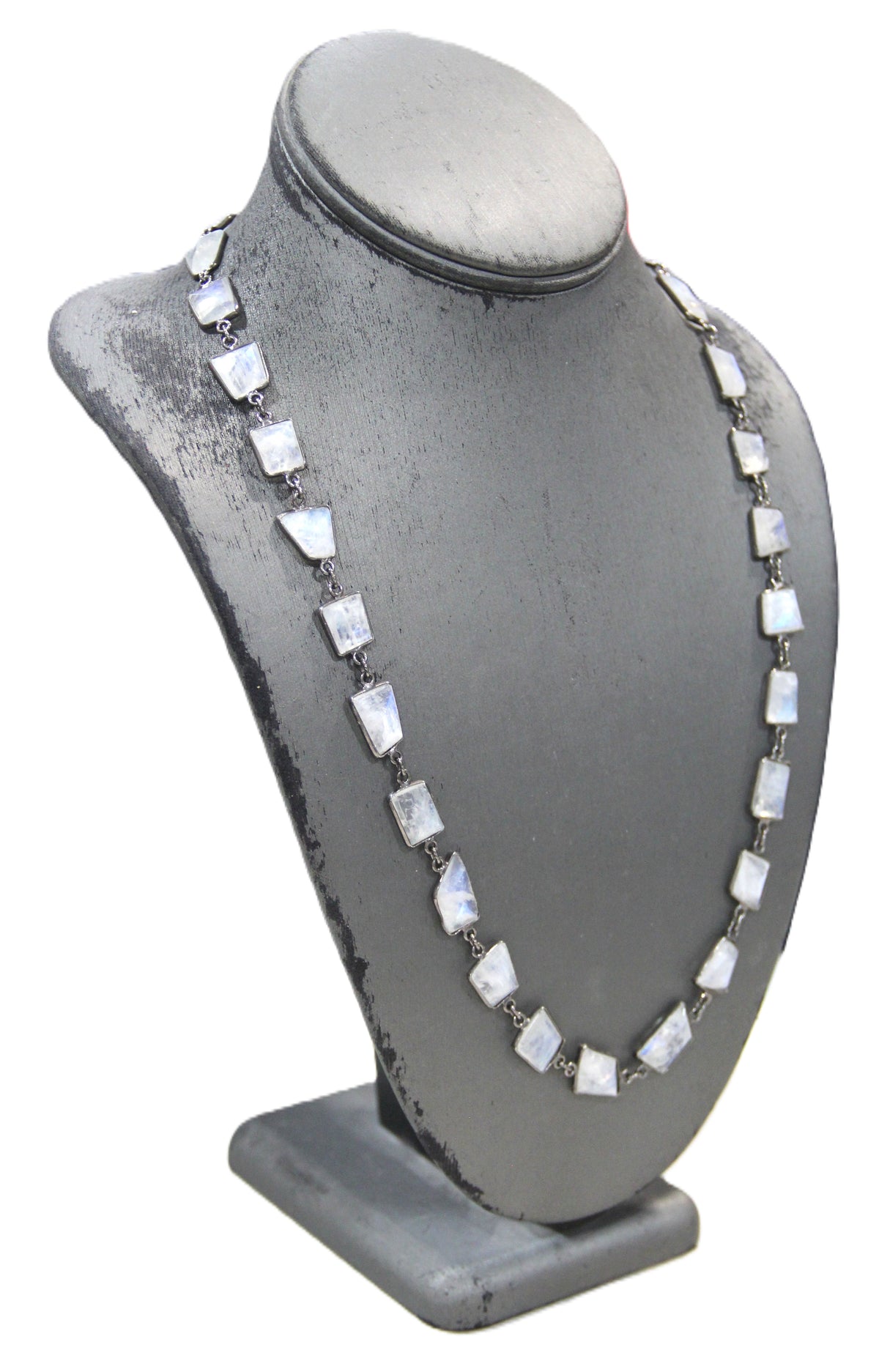 ESTATE VINTAGE MOONSTONE NECKLACE