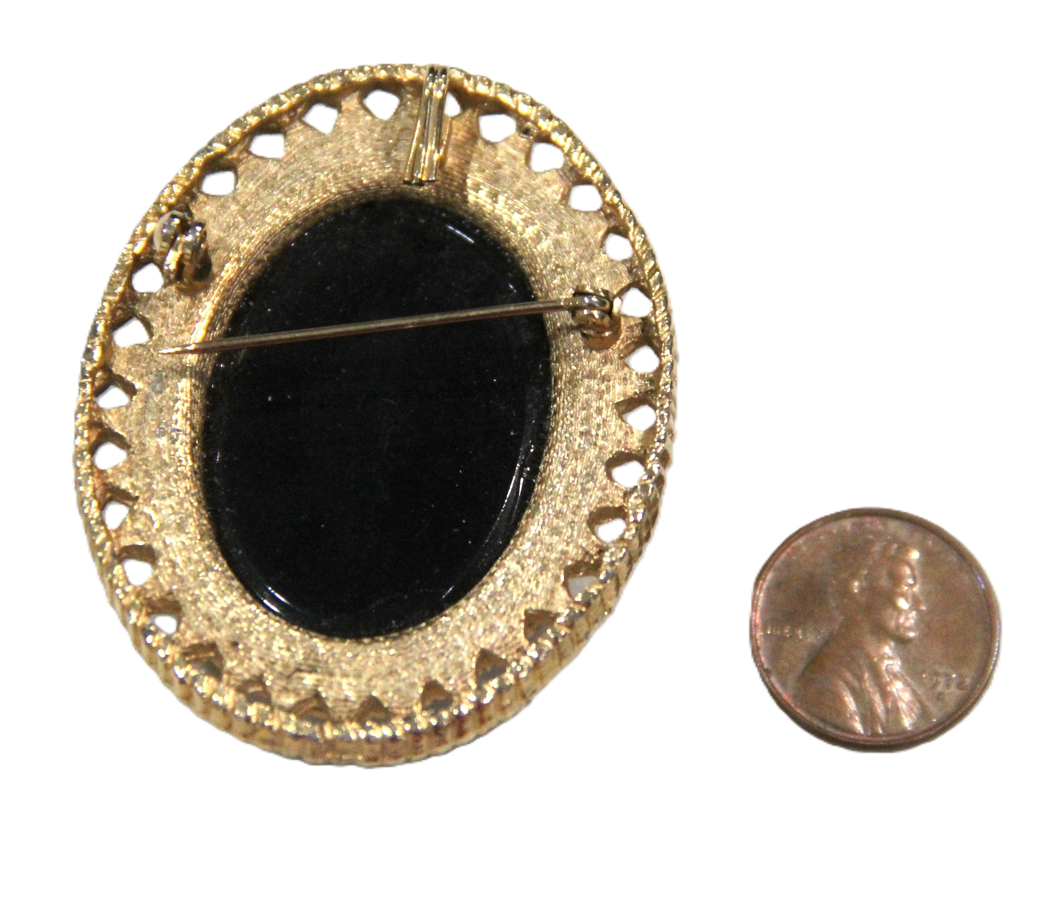 VINTAGE BLACK GLASS FLOWER CAMEO PENDANT BROOCH
