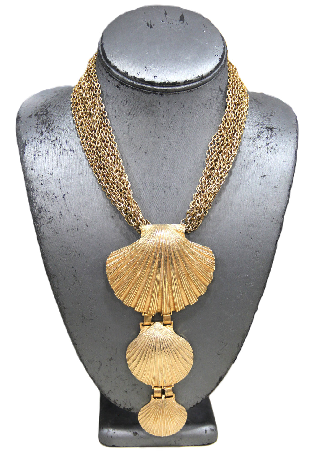 CASTLECLIFF VINTAGE SHELL PENDANT STATEMENT NECKLACE