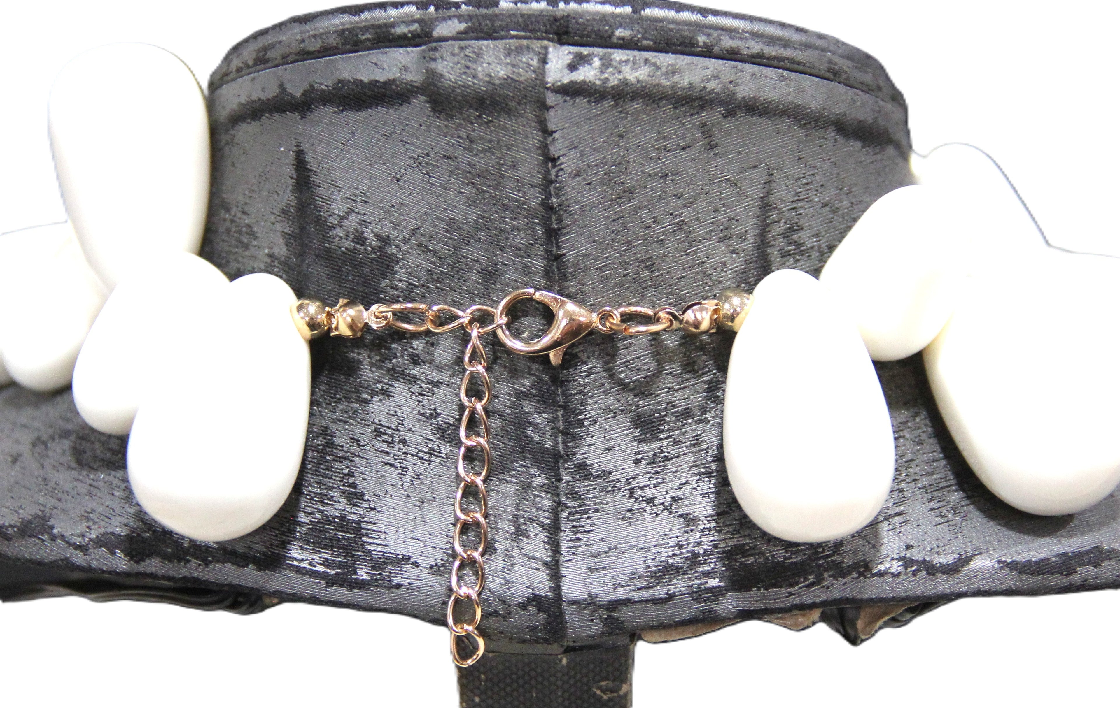 MODERN WHITE RESIN CRAB STATEMENT NECKLACE