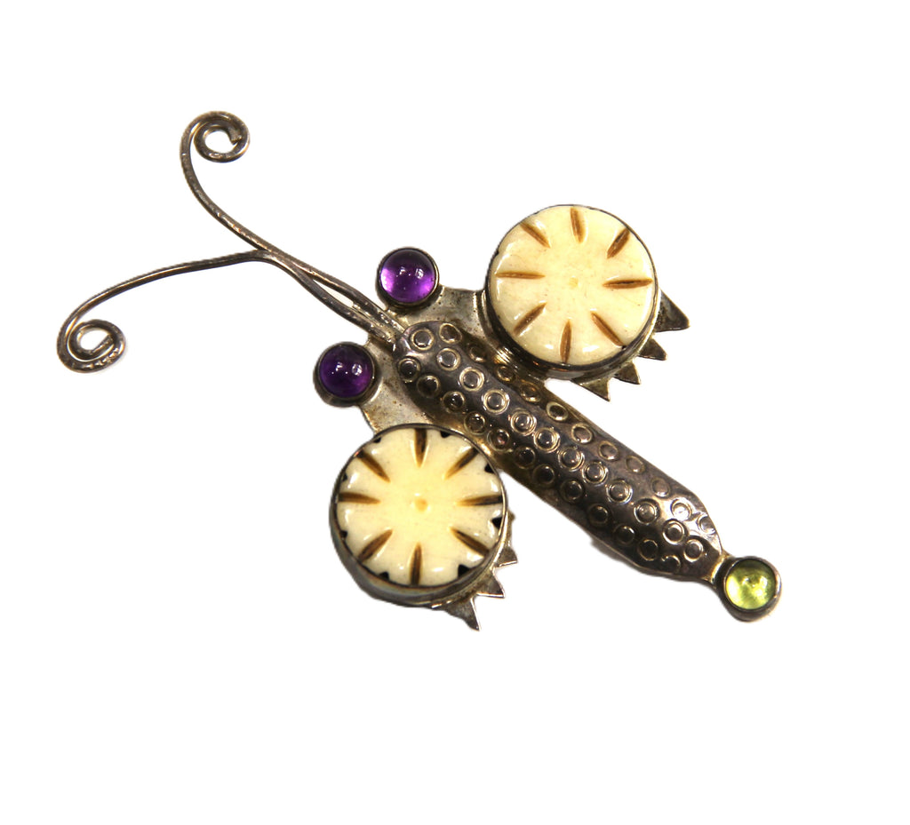 Echo of a dreamer insect pendant brooch