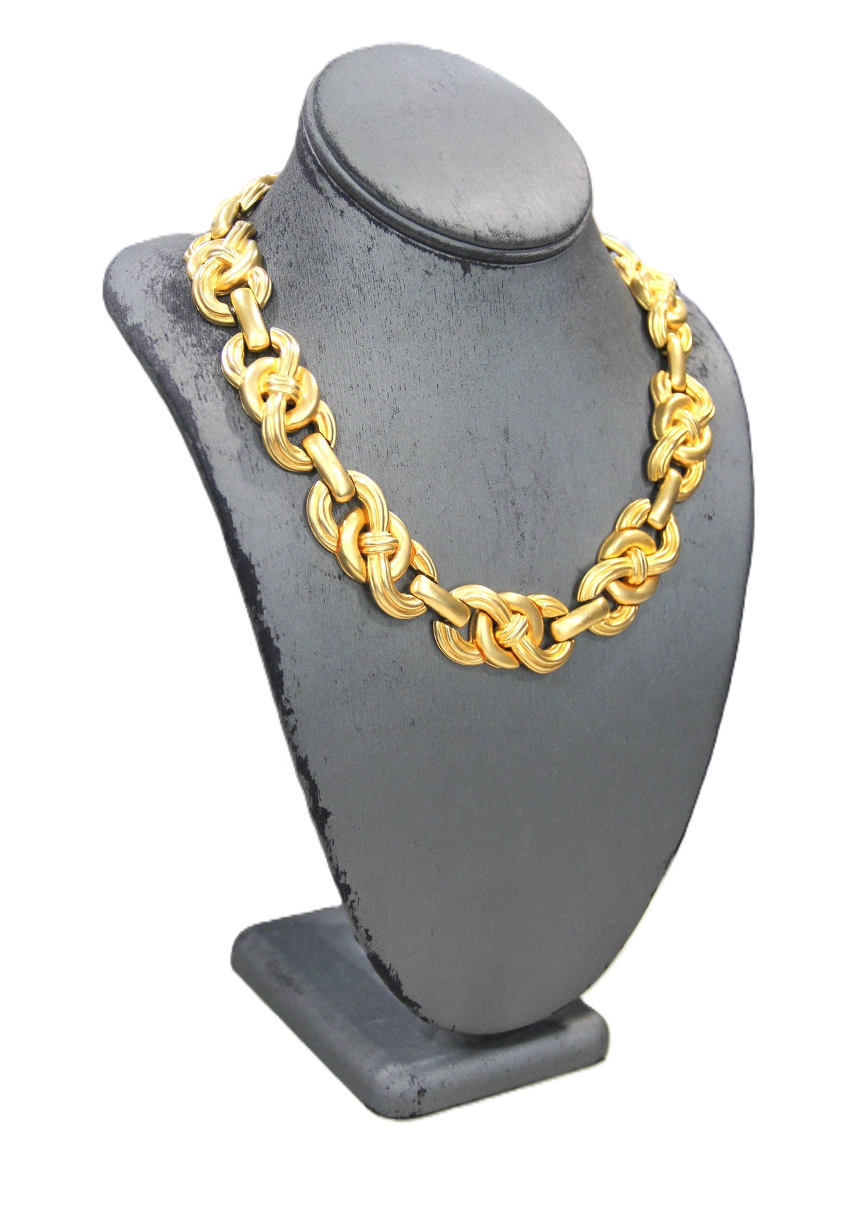 VINTAGE GIVENCHY MATTE GOLD KNOT DESIGN NECKLACE
