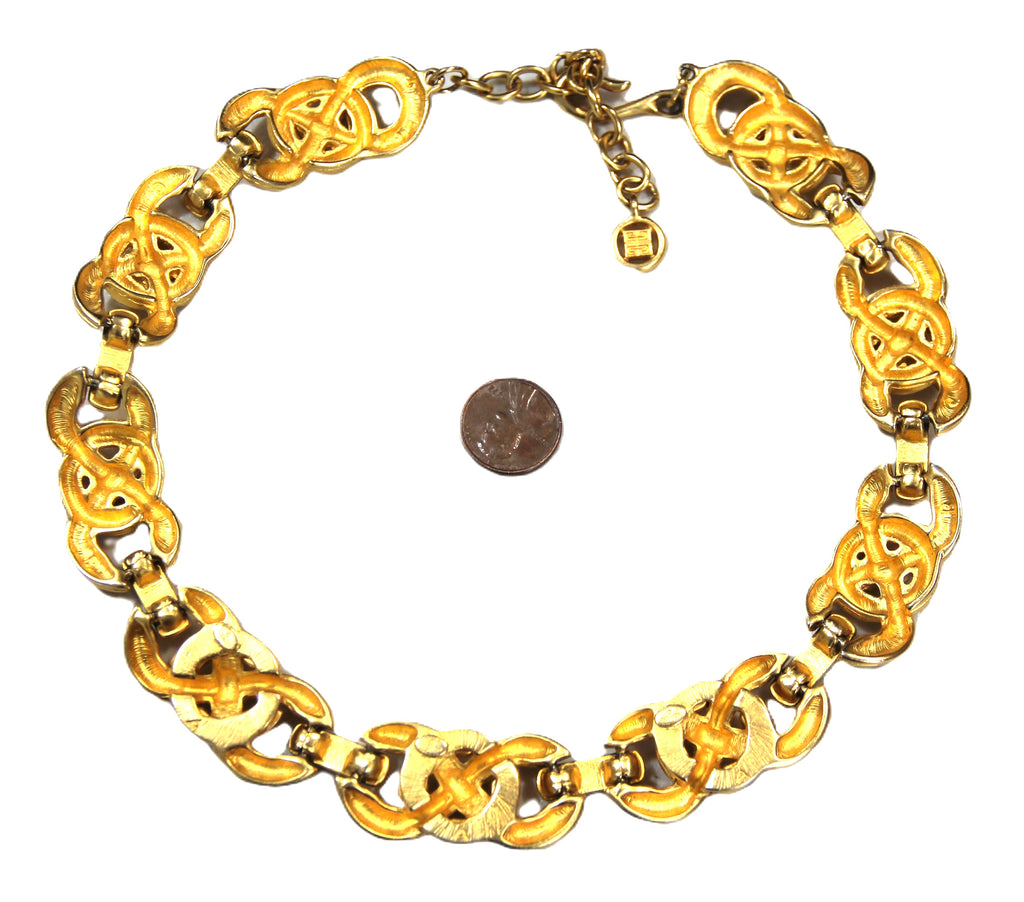 VINTAGE GIVENCHY MATTE GOLD KNOT DESIGN NECKLACE
