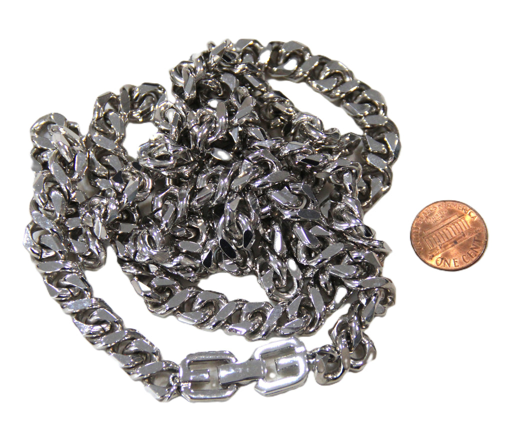 GIVENCHY HEAVY SILVER TONE LOGO CLASP NECKLACE 