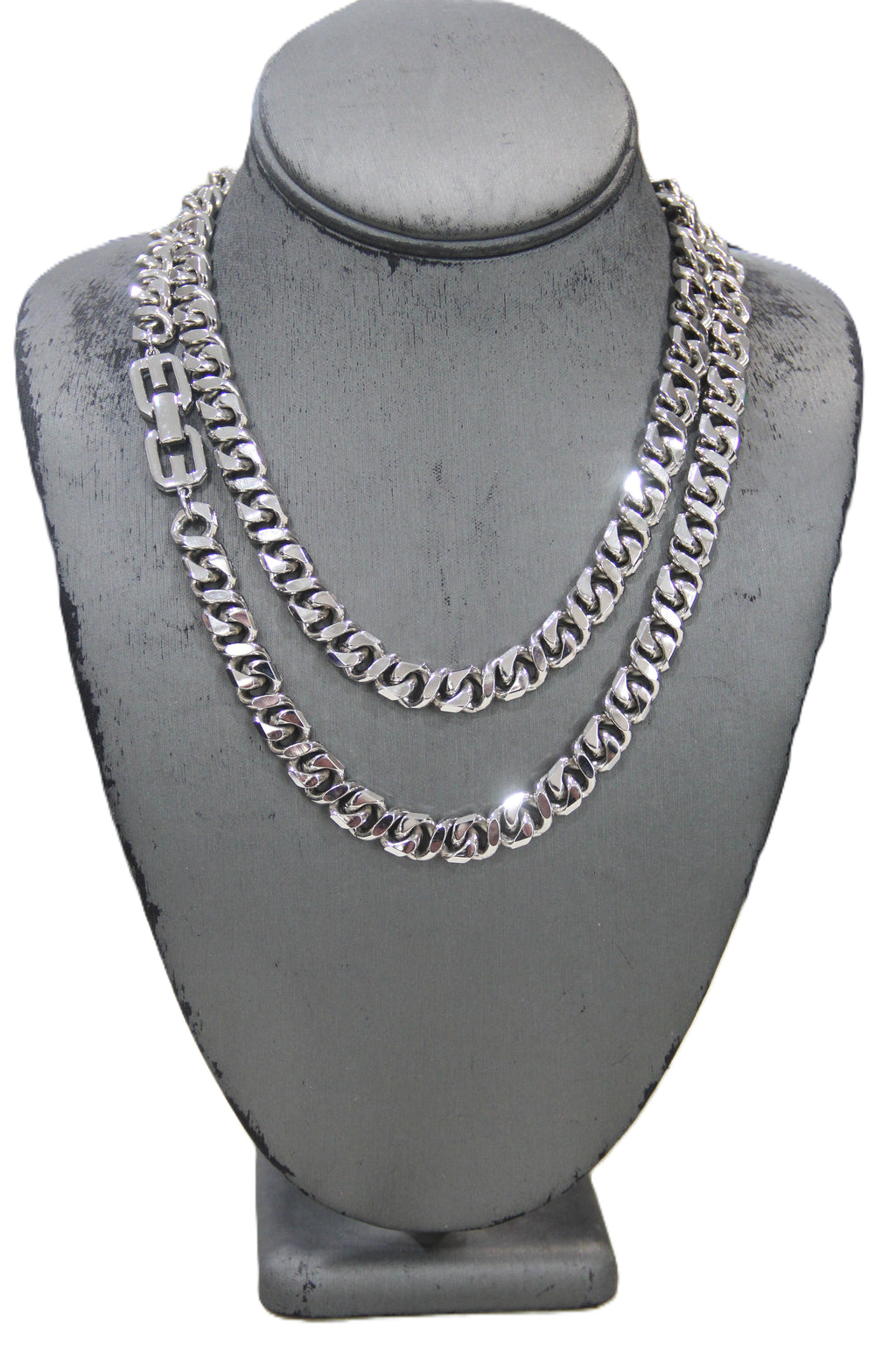 GIVENCHY HEAVY SILVER TONE LOGO CLASP NECKLACE 