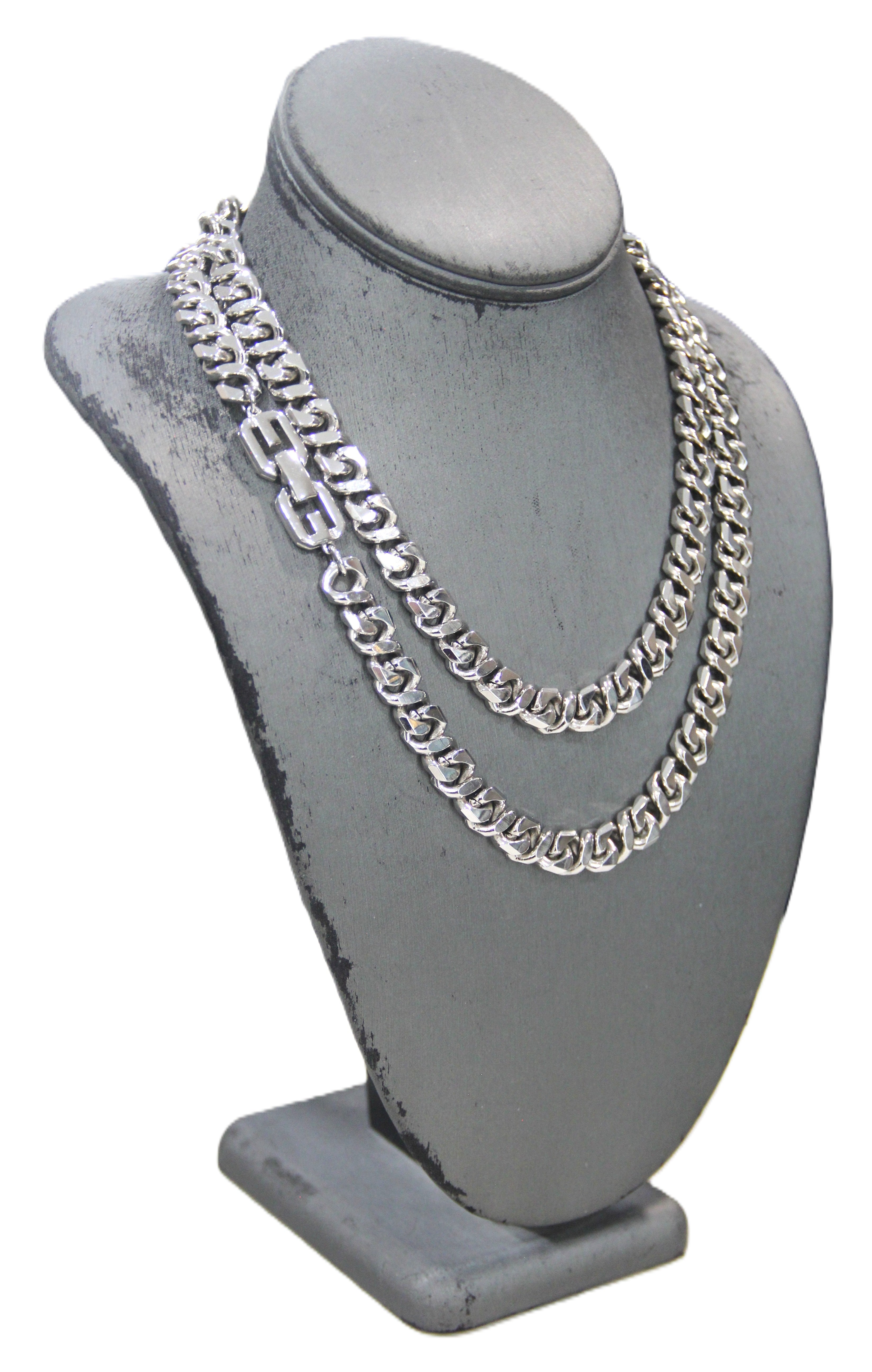GIVENCHY HEAVY SILVER TONE LOGO CLASP NECKLACE 