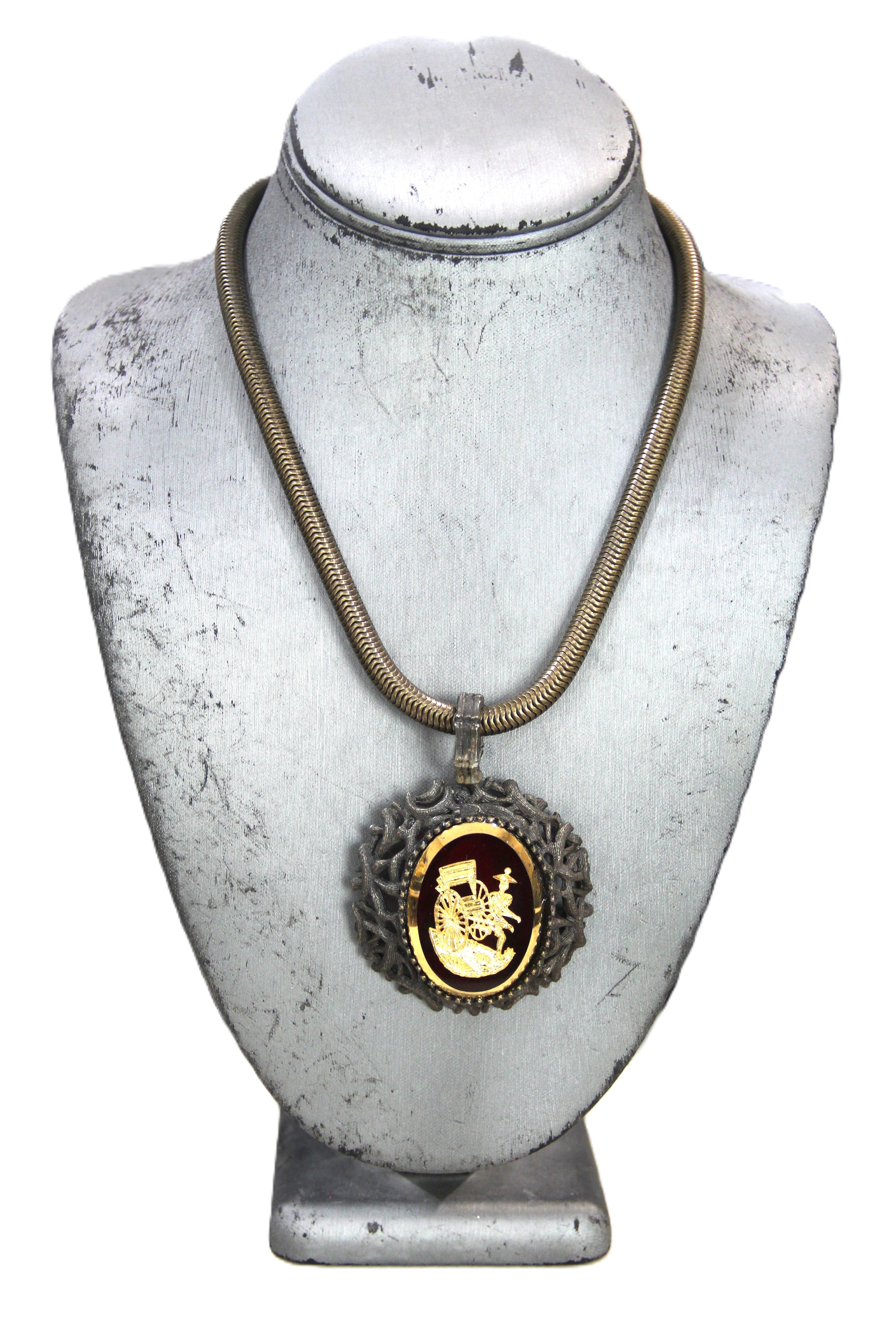 GRAZIANO DEAD STOCK ASIAN DESIGN INTAGLIO GLASS CAMEO NECKLACE