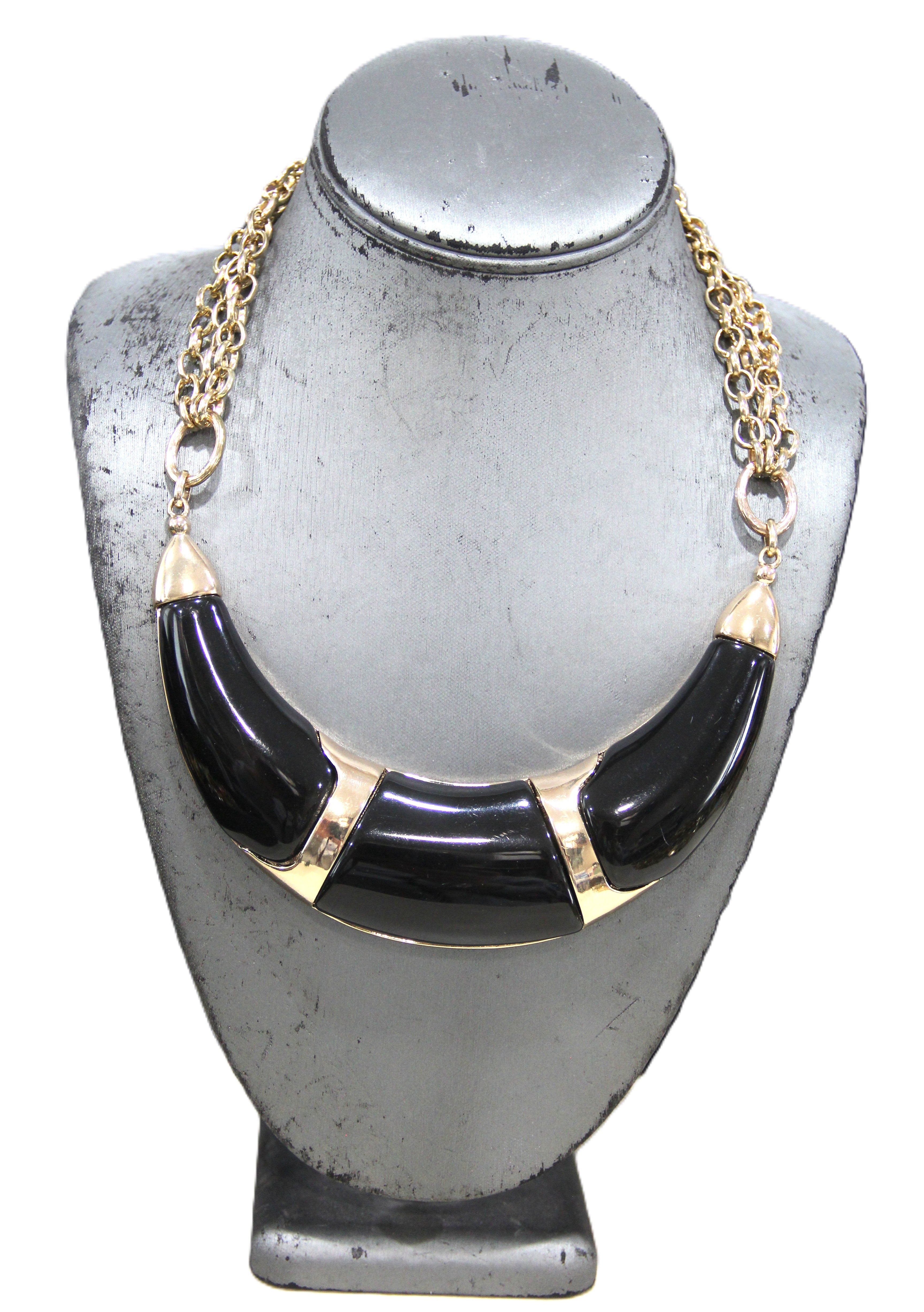 GRAZIANO STATEMENT NECKLACE WITH BLACK RESIN FOCAL