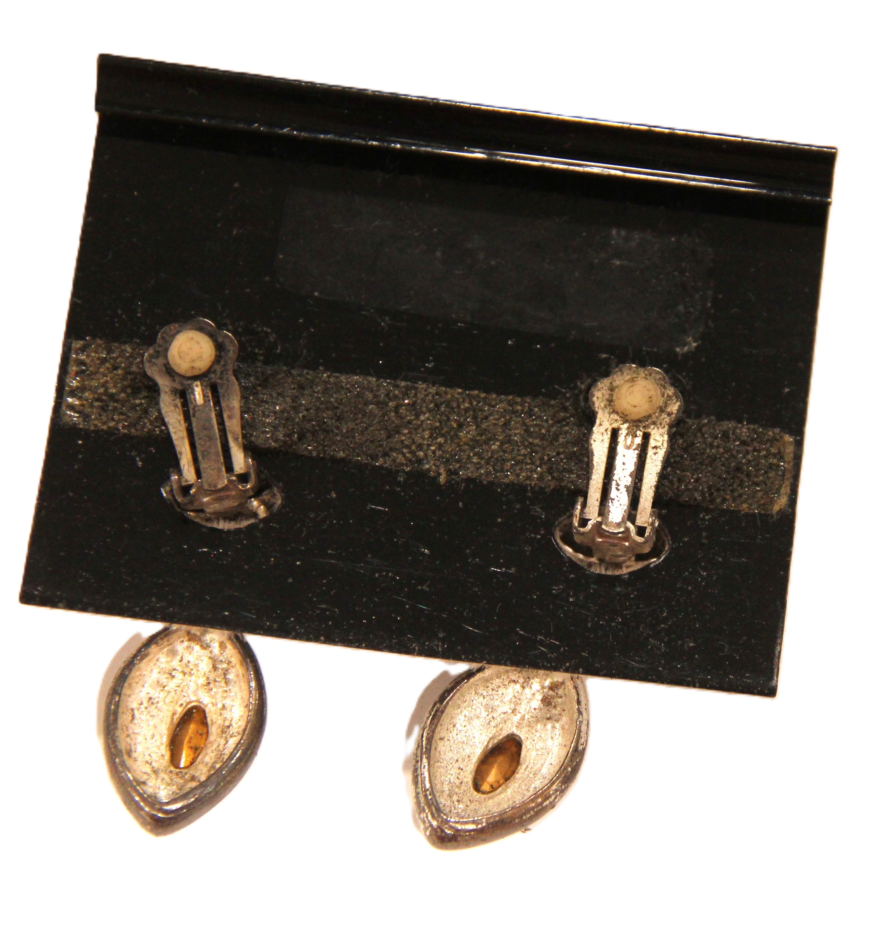 GRAZIANO DISTRESSED MATTE SILVER DANGLE CROSS EARRINGS
