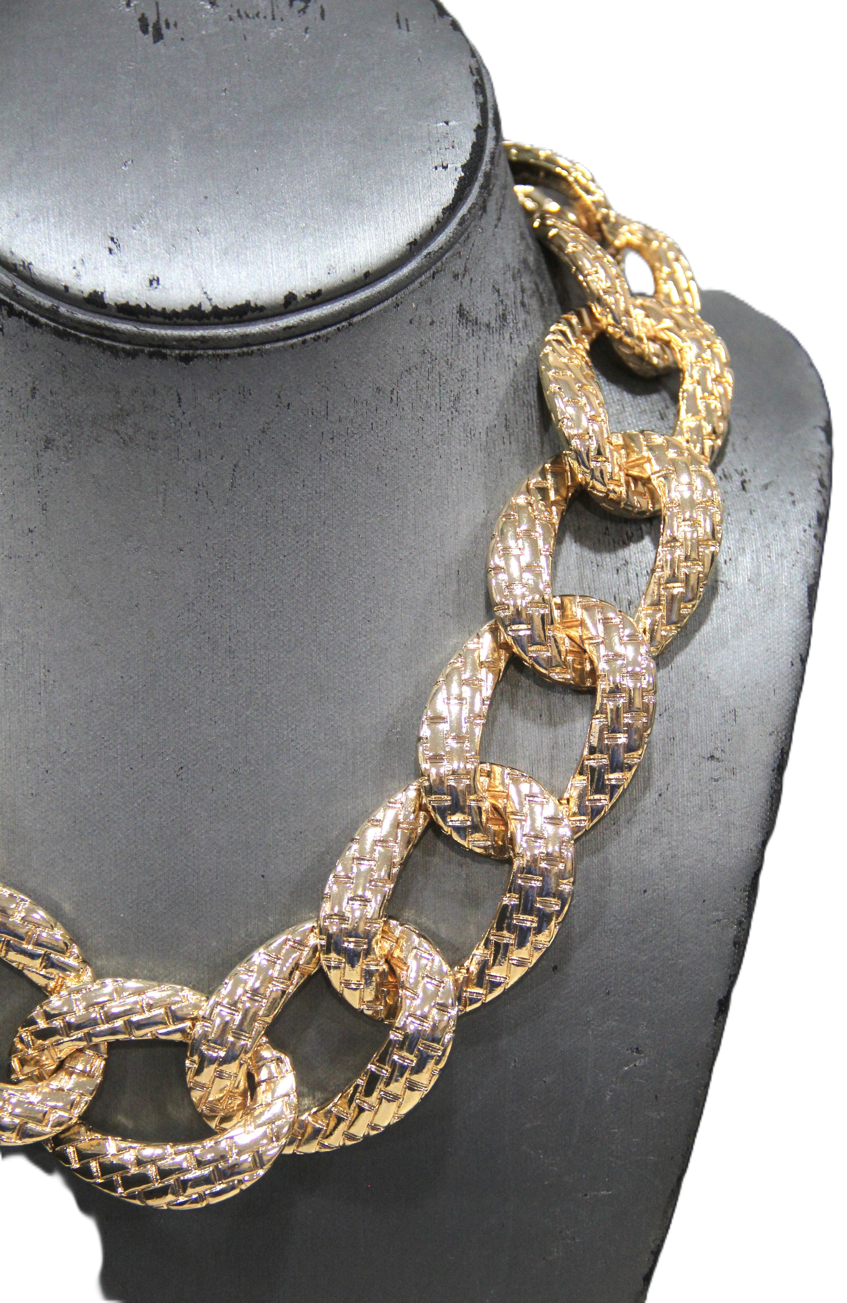Graziano dead stock gold curbed chain necklace