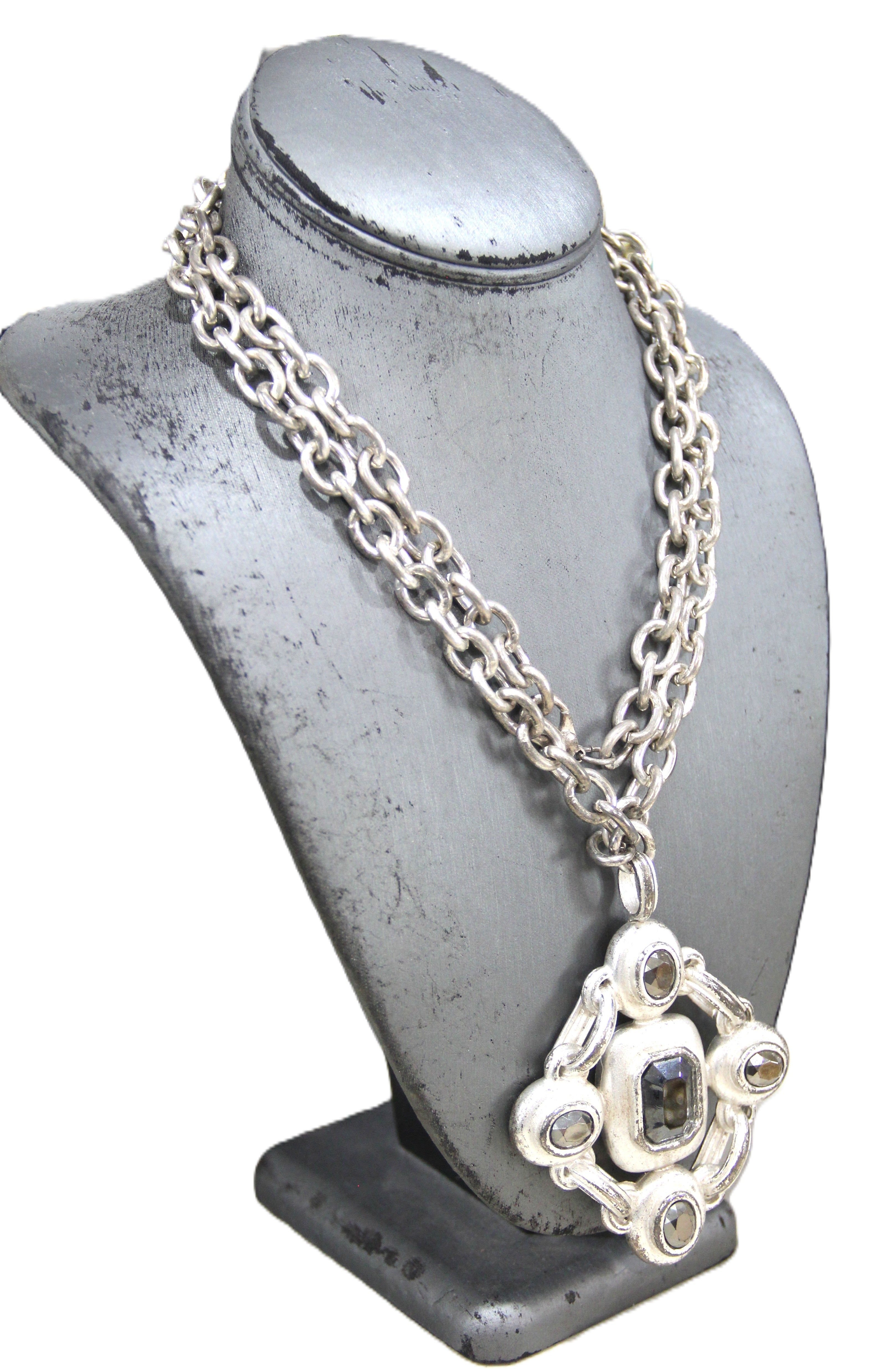 Graziano matte silver pendant necklace