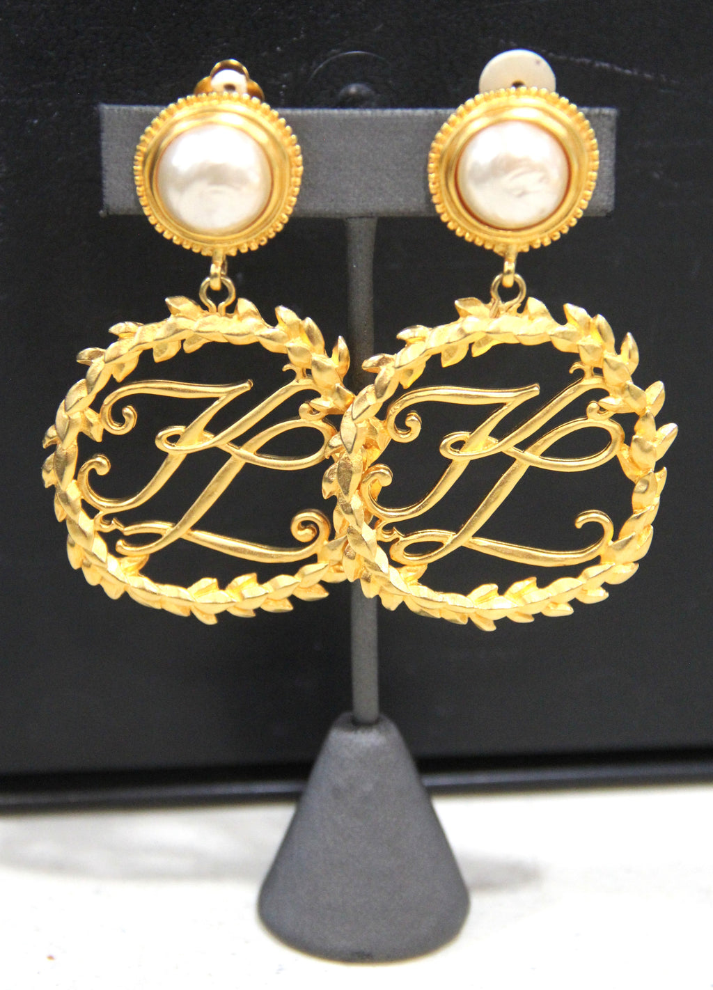 KARL LAGERFELD VINTAGE MATTE GOLD FX PEARL LOGO HOOP EARRINGS