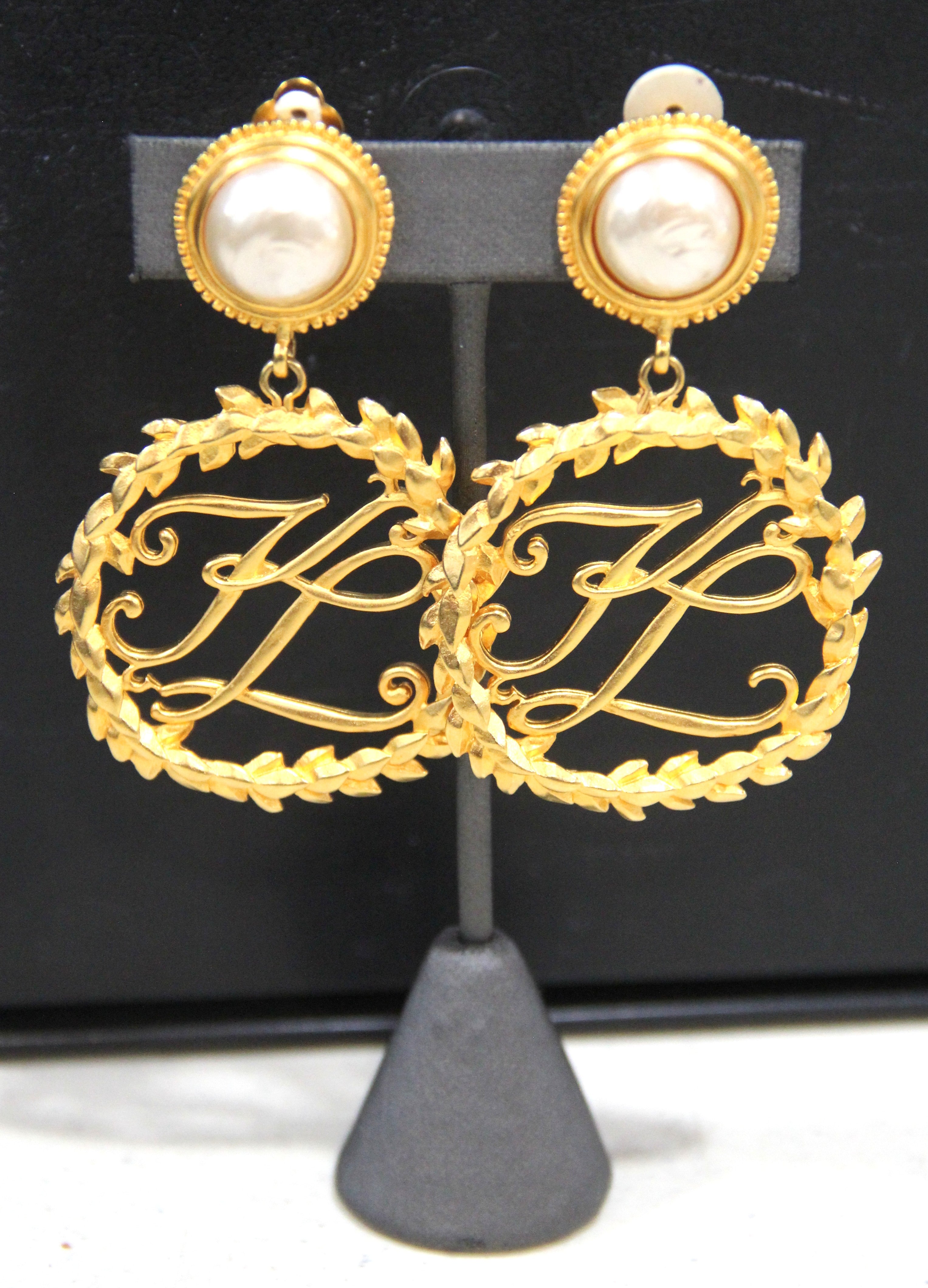KARL LAGERFELD VINTAGE MATTE GOLD FX PEARL LOGO HOOP EARRINGS