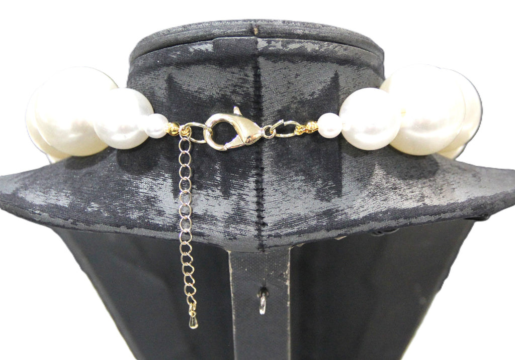 MAXIMALIST JUMBO PEARL & PINK BEAR NECKLACE