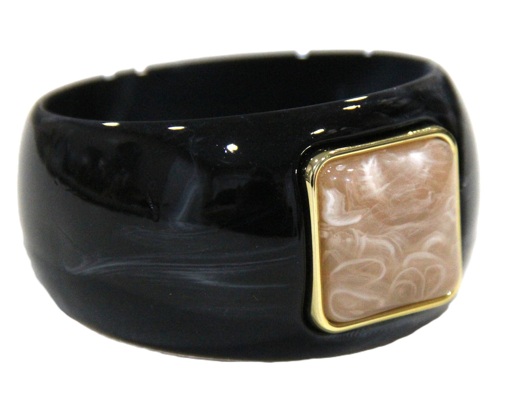 CONTEMPORARY RESIN BANGLE BRACELET - BLACK CREAM SQUARE