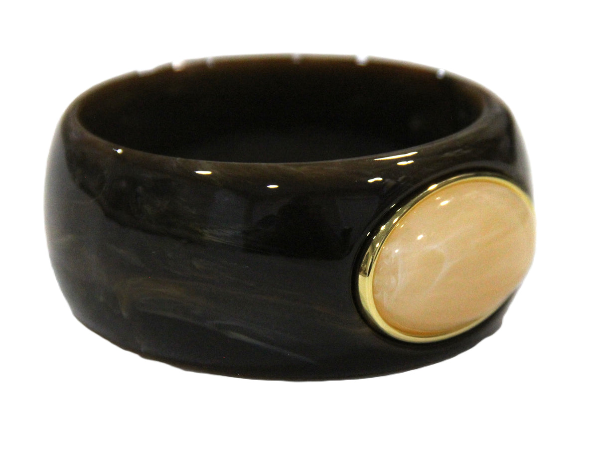 CONTEMPORARY RESIN BANGLE BRACELET - CHOCOLATE CREAM OVAL