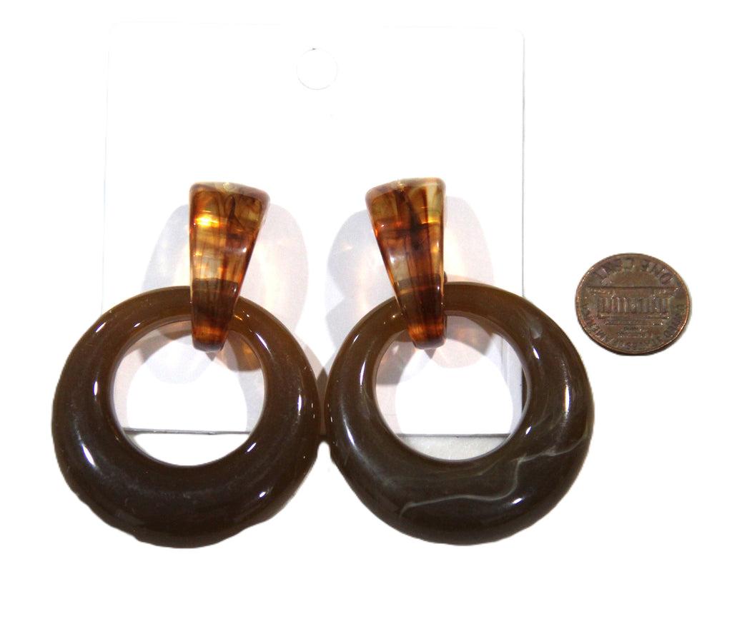 CONTEMPORARY RESIN HOOP PIERCED EARRINGS - AMBER 