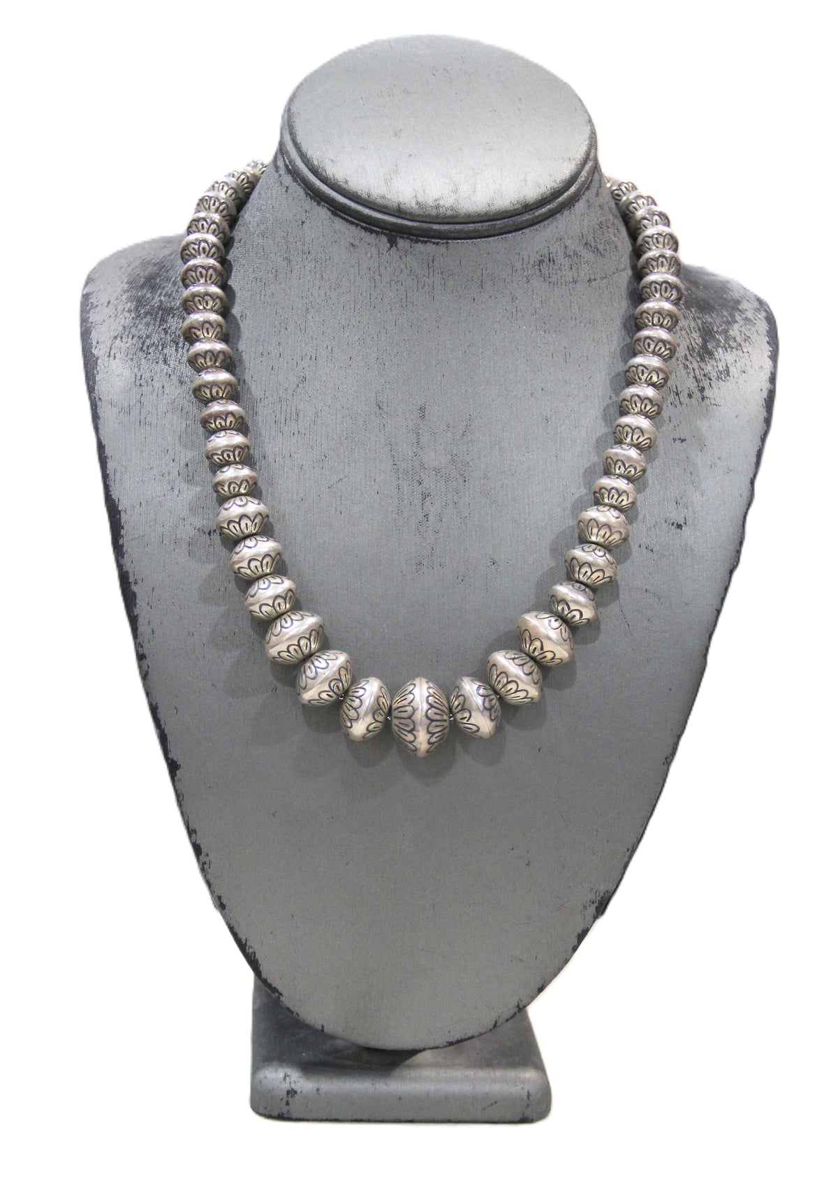 SELINA WARNER EMBOSSED NAVAJO PEARL STERLING SILVER NECKLACE