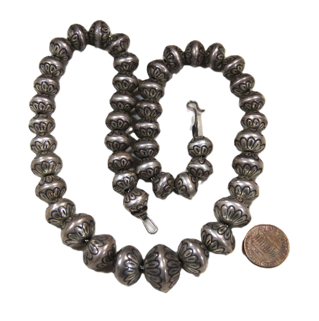 SELINA WARNER EMBOSSED NAVAJO PEARL STERLING SILVER NECKLACE