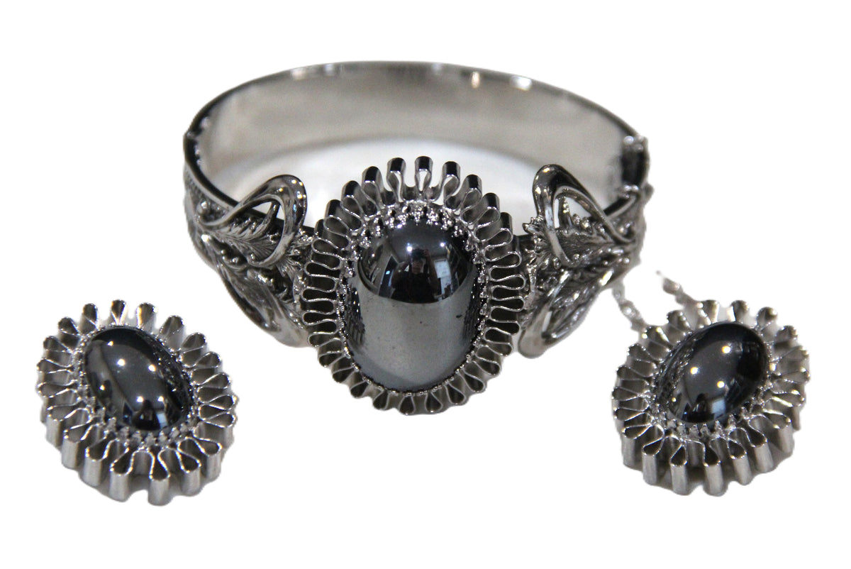 WHITING & DAVIS HEMATITE CABOCHON BRACELET & EARRINGS